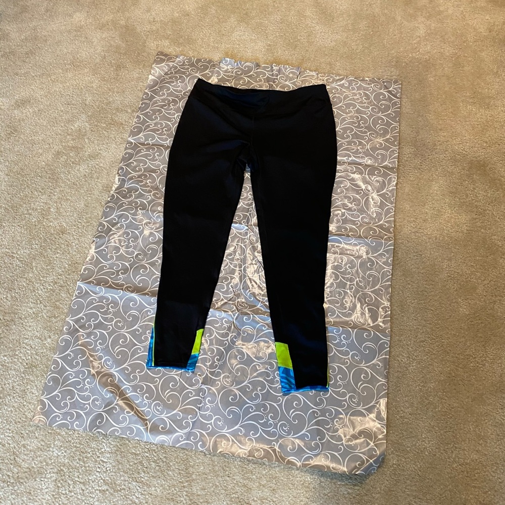 Leggings 🖤💚💙 - Picture 2 of 5